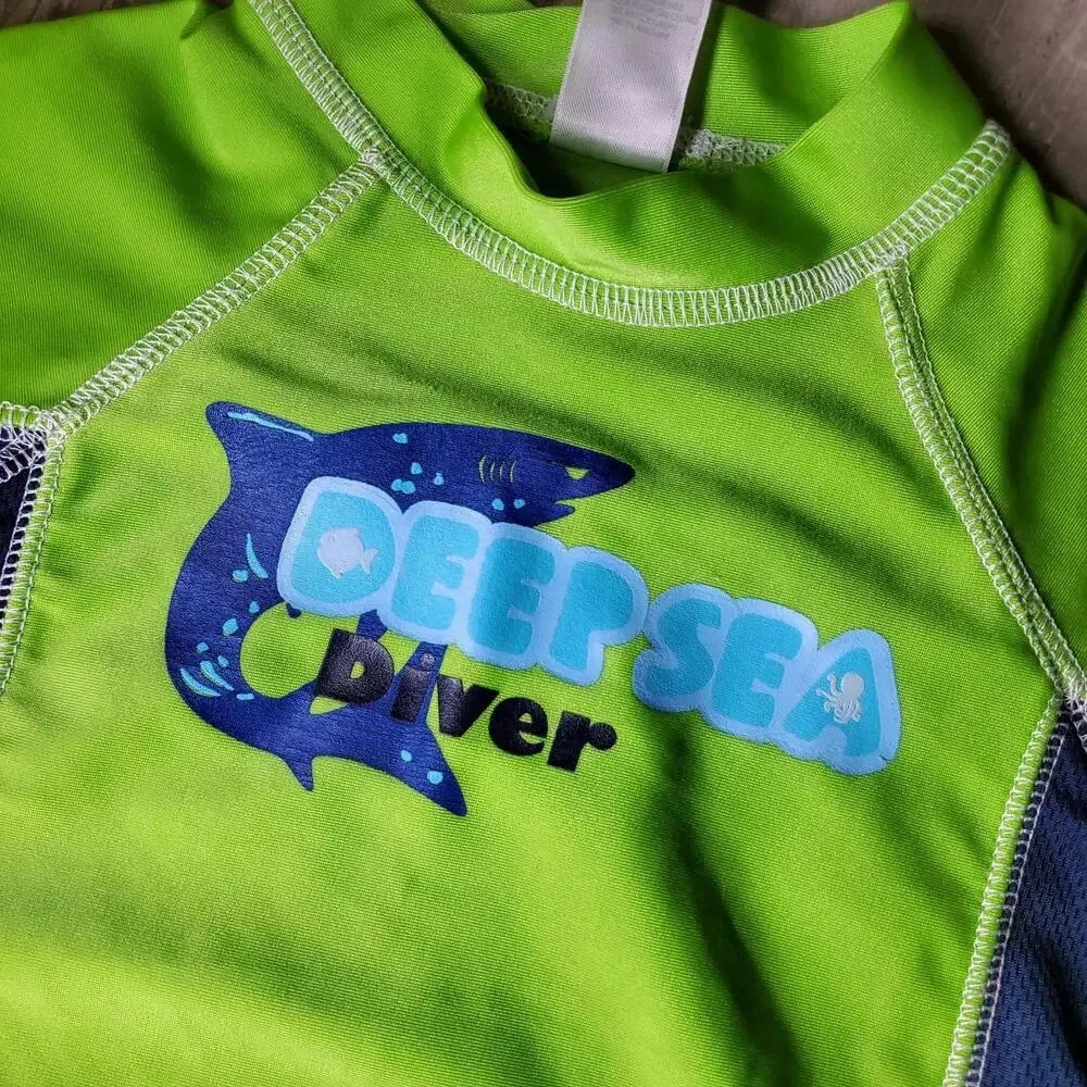 Carter's Baby Boy Rash Guard Swim Top Size 12m Deep Sea Diver Shark EUC